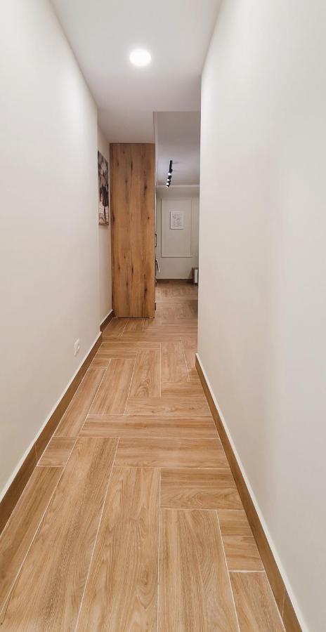 2V1 - Center Apartment 4 Tiranë Luaran gambar